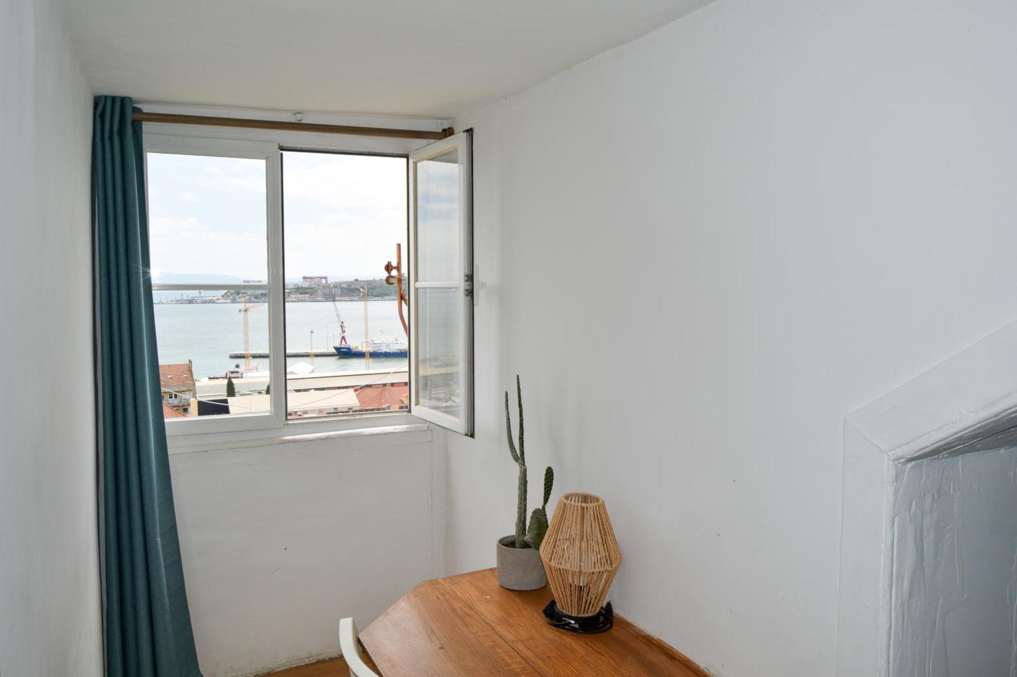 Santos Apartment In Central Lisbon With River View Ngoại thất bức ảnh